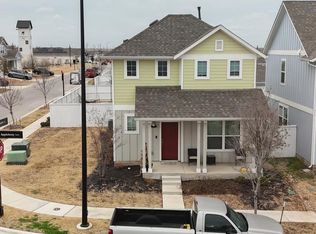 104 Appleberry Ln, Elgin, TX 78621