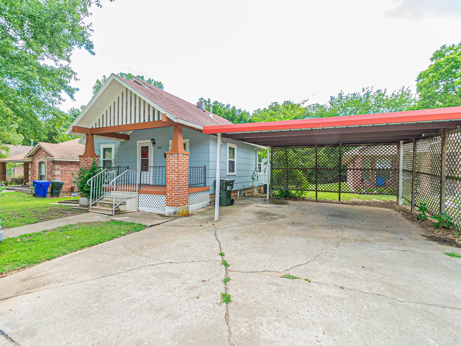 1424 Morland Ave — Photo 2
