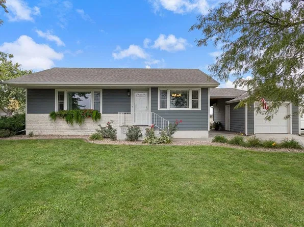 5222 23rd St, Columbus, NE 68601