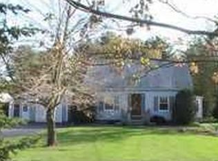 4 Robin Dr, Brunswick, ME 04011