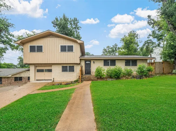 1911 Avenue O, Huntsville, TX 77340