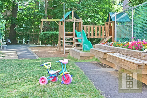 Sold by Halstead Real Estate | media 28