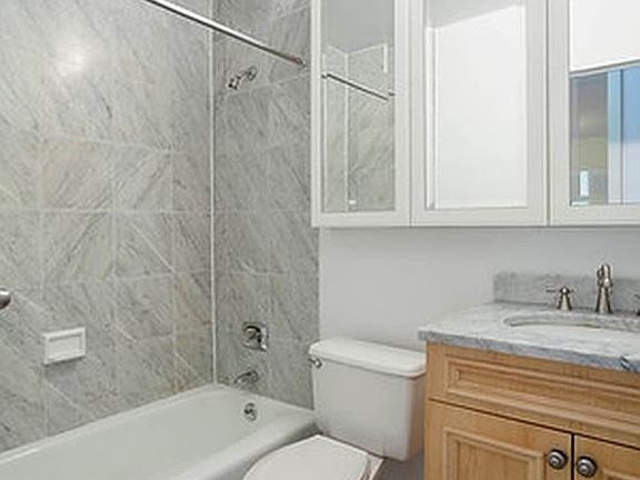 5th image of 145 W 67th St APT 21J