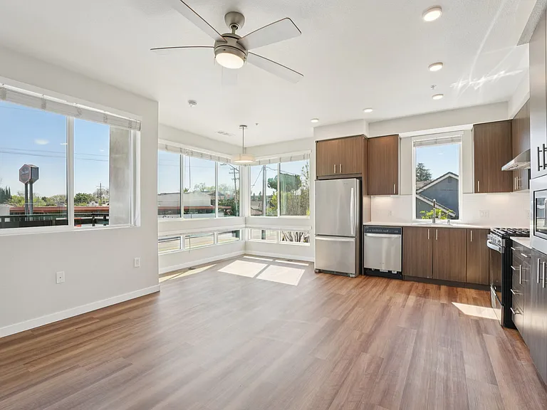 Santana Terrace — Photo 18