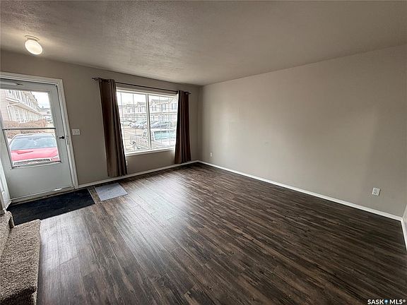 4th image of UNIT 32-809 Kristjanson ROAD