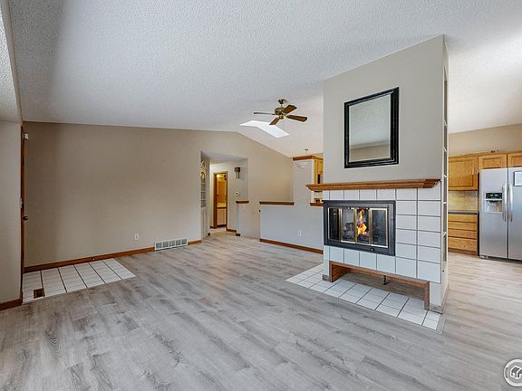2nd image of 1766 Glen Meadows Dr