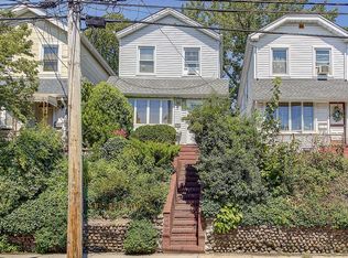 94-37 Park Ln S, Woodhaven, NY 11421