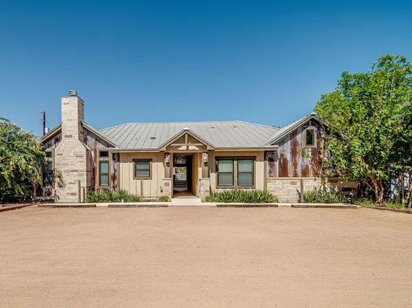 807 E Highway St #103, Fredericksburg, TX 78624