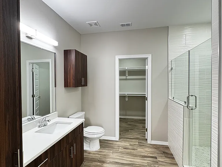 4204 Walnut Ave #6 — Photo 7