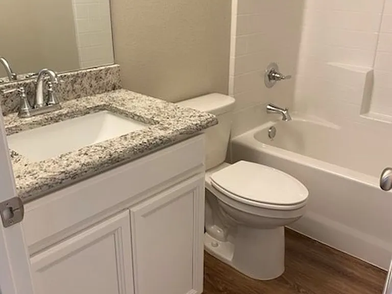 100 Arnold Ave — Photo 10