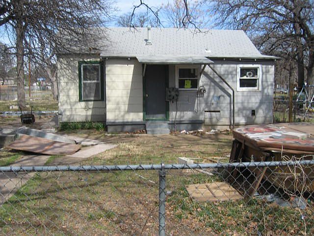 1st image of 4500 Sanford St