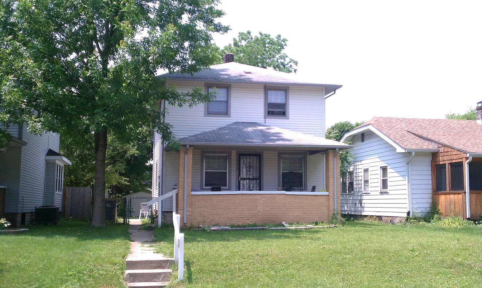 710 N Riley Ave photo 1