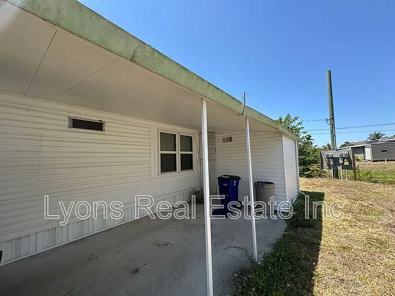 140 Lamplighter Ln — Photo 14