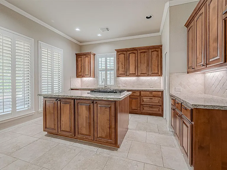 7206 Spring Meadow Ln — Photo 17