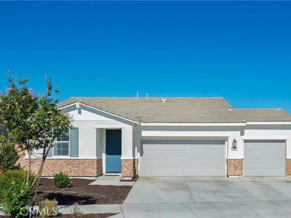1919 Rodeo Dr, Hemet, CA 92545