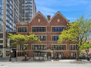 3120 N Sheridan Rd APT A1, Chicago, IL 60657
