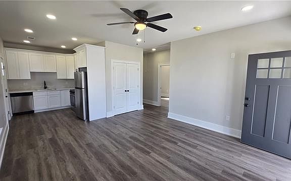 4th image of 3627 Park Blvd