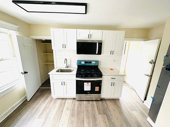 2nd image of 234 Franklin St Floor 2