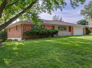 325 Longview Dr, Belleville, IL