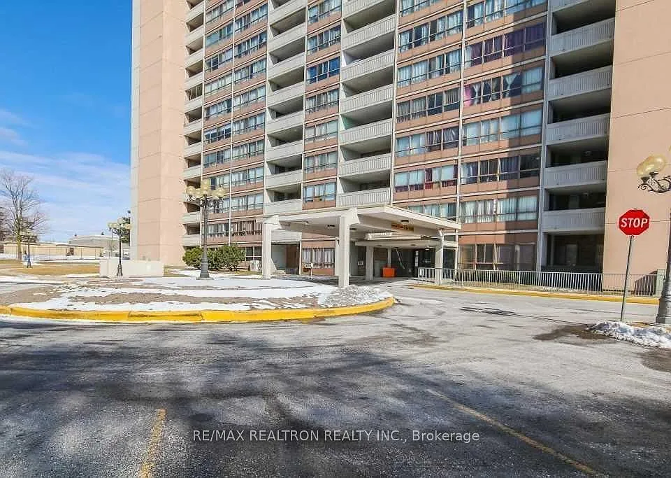 3380 Eglinton Ave E #1901
