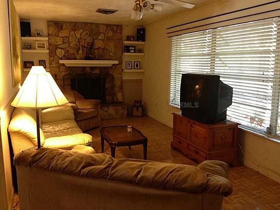 2nd image of 2069 Ashbury Dr