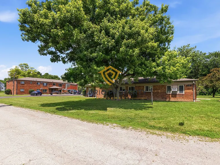 2345 Perkins Ave — Photo 8