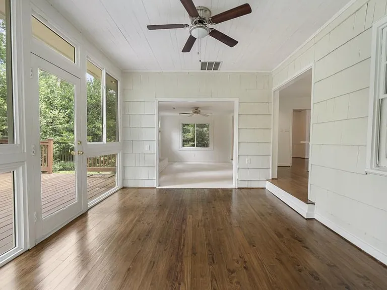 2151 Radcliffe Dr NW — Photo 27