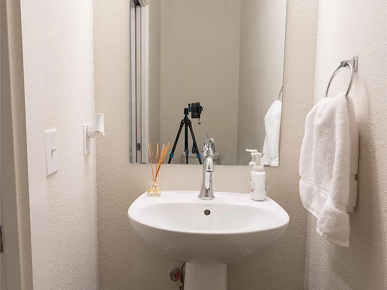 2827 Manor Rd #4101 — Photo 3