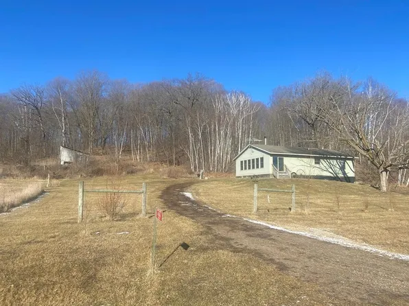 406 5th St, Clayton, WI 54004