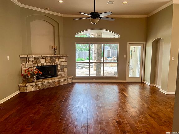 5th image of 18211 CRYSTAL RIDGE DR