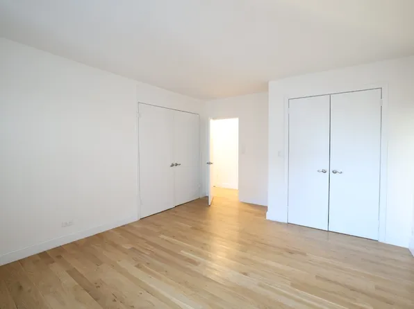 305 East 86th Street image 5 of 20