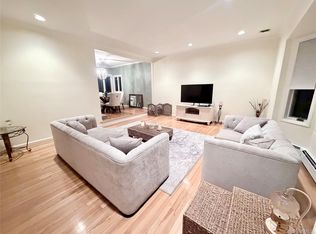 821 Channel Rd, Long Beach, NY 11561