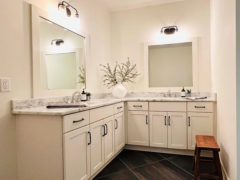 Primary Suite Bathroom