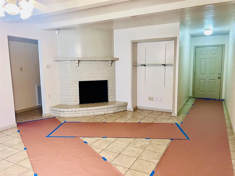 11530 Herald Square Dr — Photo 2