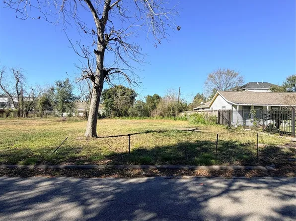 6632 Burkett St, Houston, TX 77021