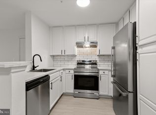 18521 Boysenberry Dr APT 242-172, Gaithersburg, MD