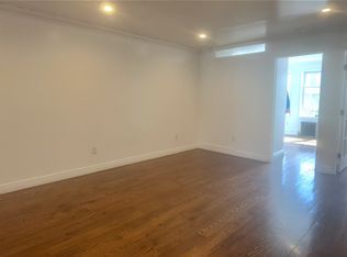 (Undisclosed Address), Great Neck, NY 11021