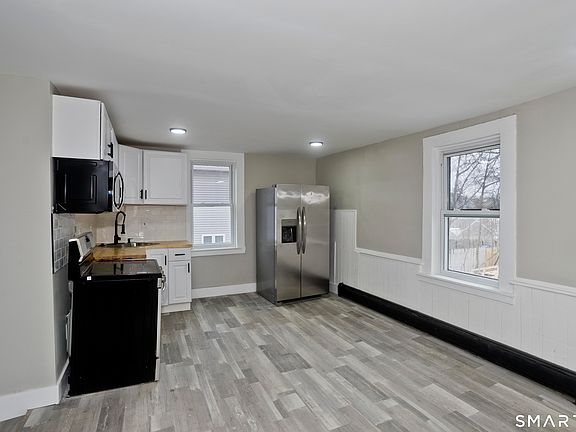 4th image of 47 Maple Avenue