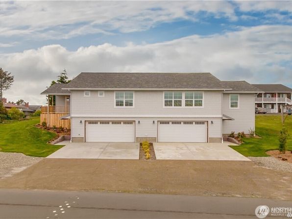 1401 Ocean Beach Boulevard NW #A & B, Long Beach, WA 98631