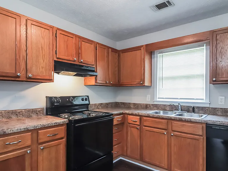 395 Wilson Rd — Photo 7
