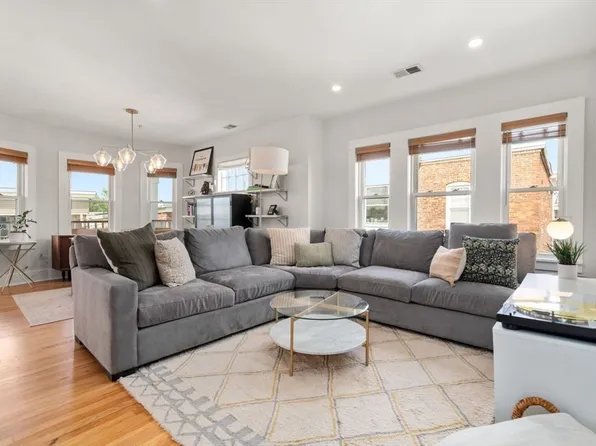 10 Silvey Pl #3, Somerville, MA 02143