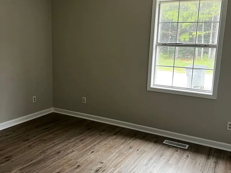 105 W Moore St — Photo 1
