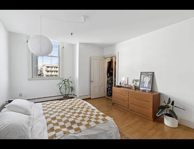 55 Pitt St #4 — Photo 16