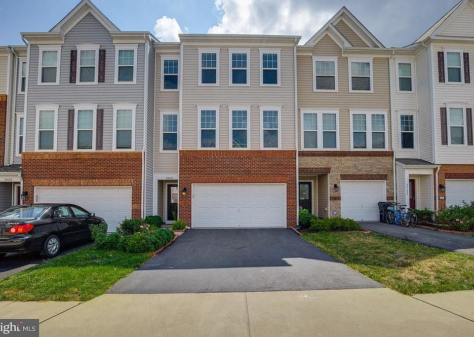 Beautiful Town home.