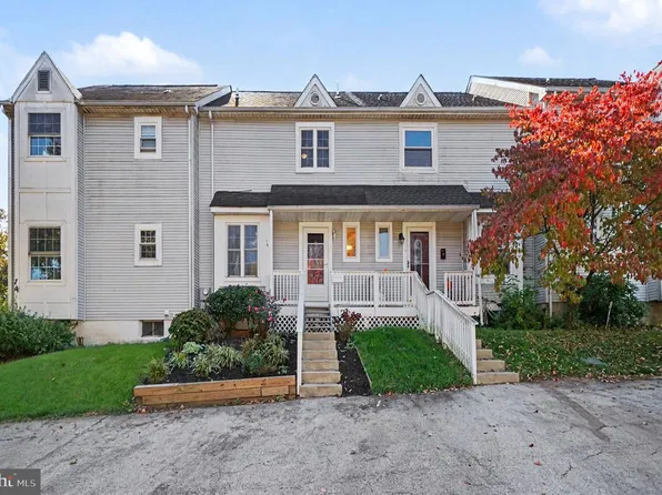 16 Oak St, Phoenixville, PA 19460
