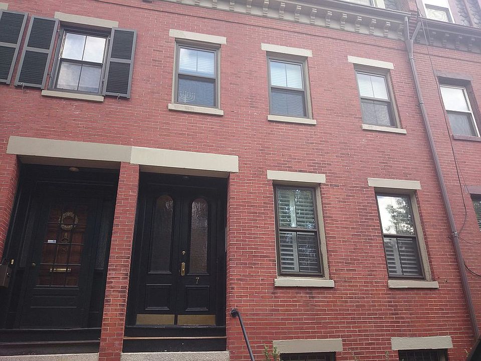 2nd image of 7 Ringgold St #2