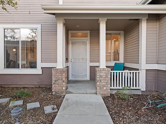 3rd image of 314 Araglin Ct