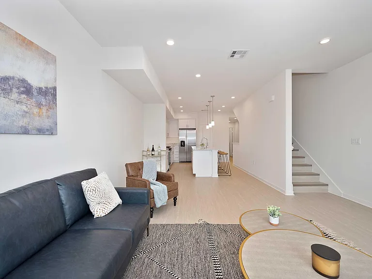 River Gate Townhomes — Photo 32