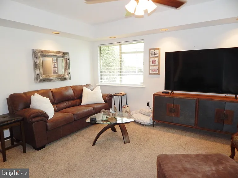 339 Green Meadow Ln — Photo 20