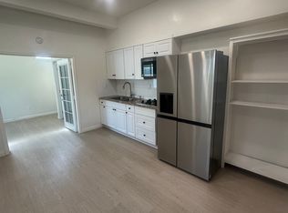 19520 Hart St, Reseda, CA 91335
